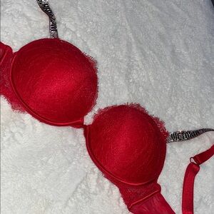 Victoria’s Secret Very Sexy Push up Bra 34D Rhinestone Straps